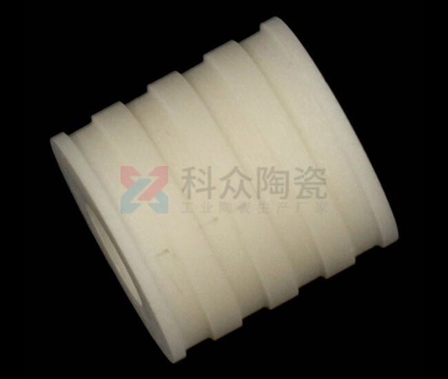 氧化鋁陶瓷件的特點(diǎn)有哪些呢？（圖）