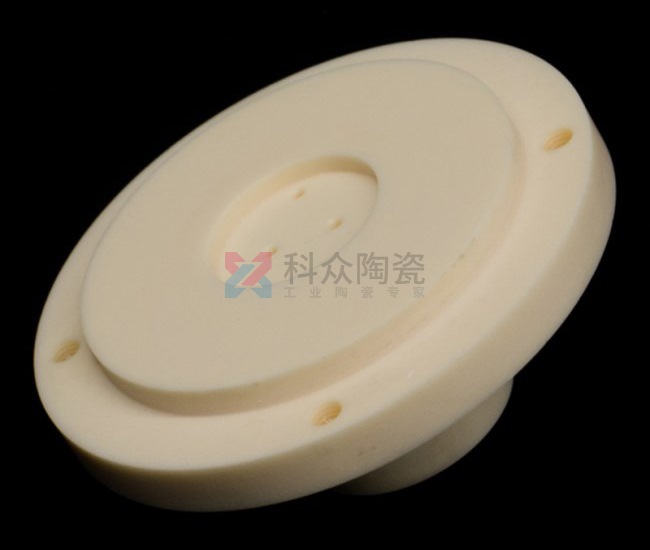 氮化鋁陶瓷加工與氧化鋁陶瓷的區別和優(yōu)勢