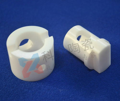 工業(yè)陶瓷在擠壓成型時(shí)應注意什么？
